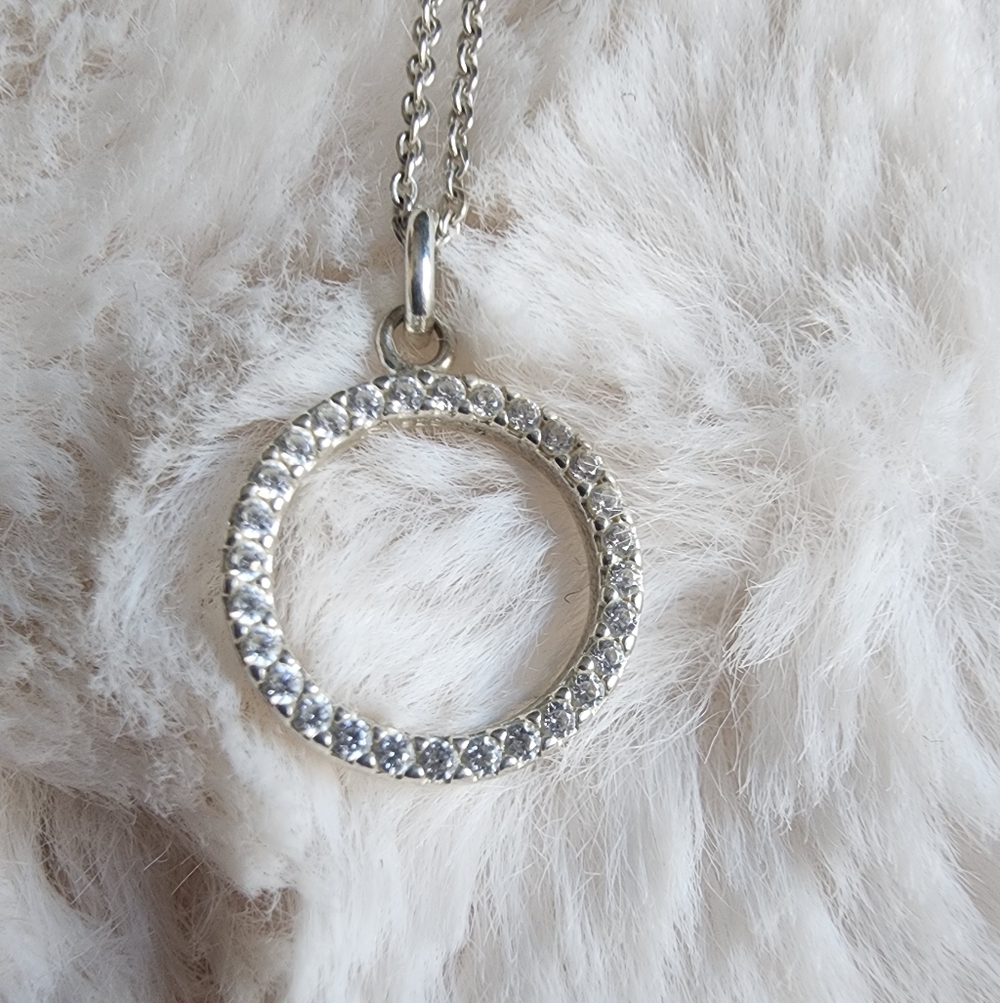 Silpada Sterling Silver Circle Pendant Necklace
